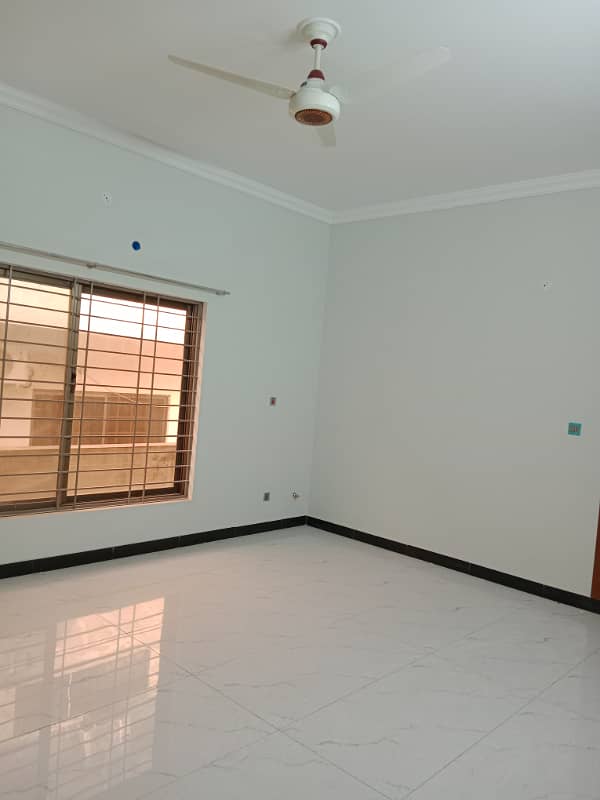 Upper Portion available for rent 6