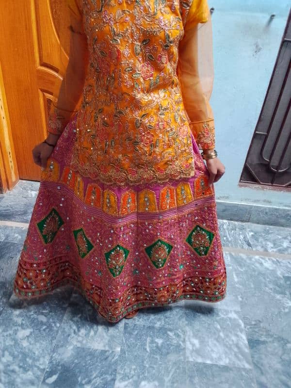 mehndi lehnga 1