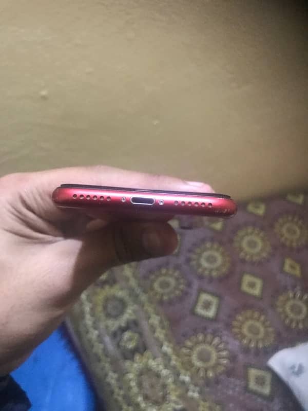 iPhone Se 2020  battery 75 condition 10by 8 1