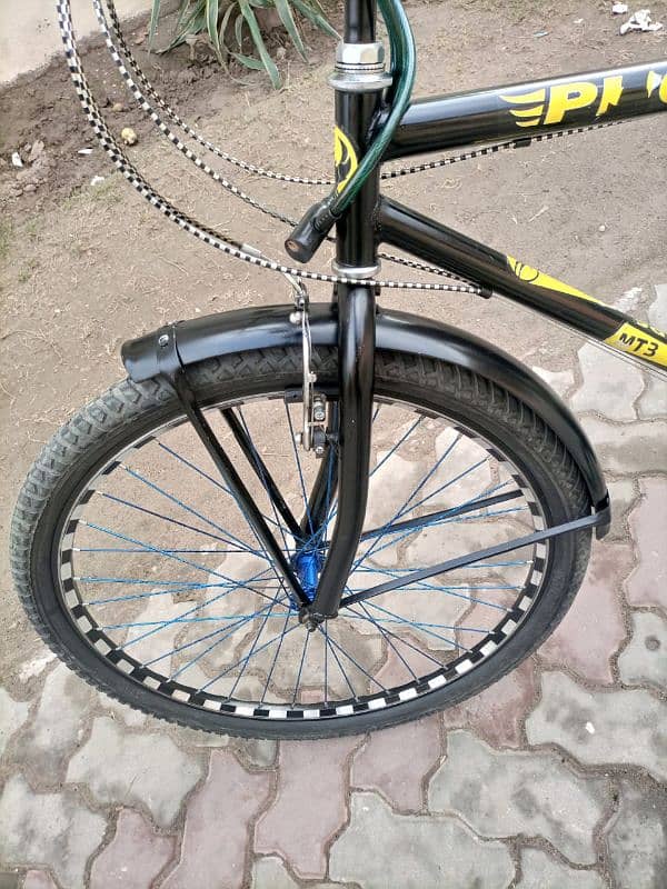 PHOENIX ALMOST NEW 26 INCH BICYCLE FOR SALE IN GOOD CONDITION ALL OK 10