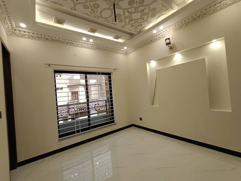 5 Marla Brand New Beautiful or Spanish House Solid Construction A+++ Gated Area Near Park Market And Mosque Near to Main Boulevard 18