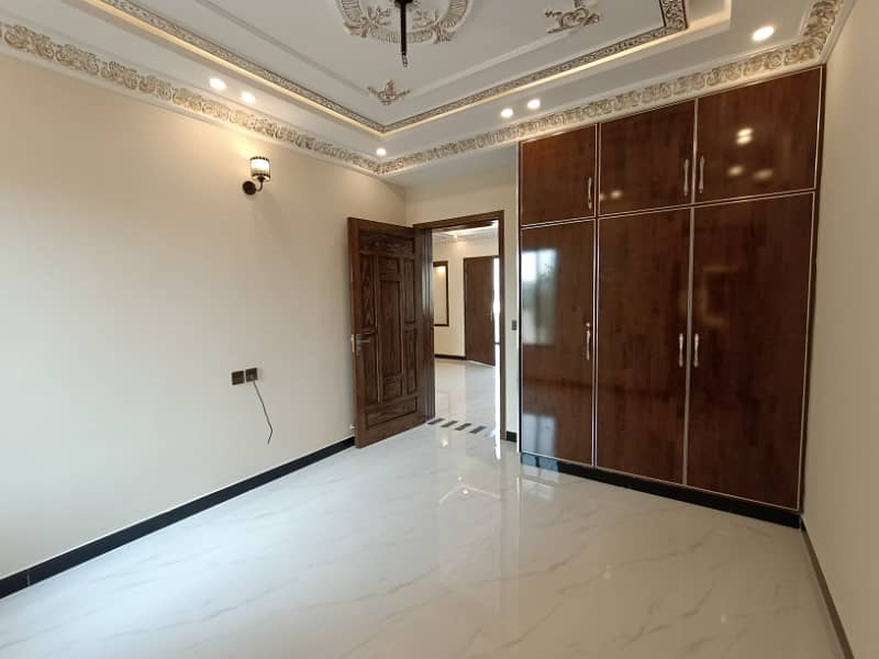 5 Marla Brand New Beautiful or Spanish House Solid Construction A+++ Gated Area Near Park Market And Mosque Near to Main Boulevard 46