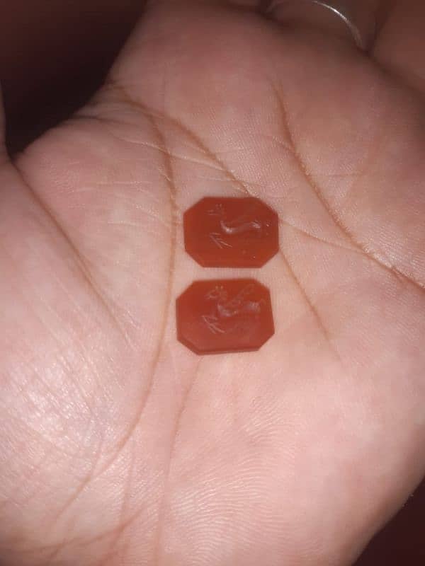 red aqeeque (couple stone) 1