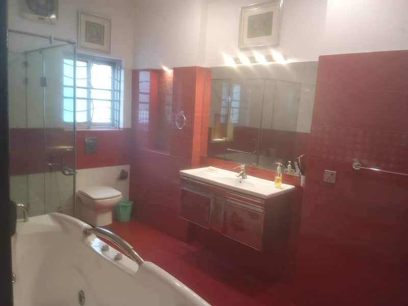 1 Kanal out Class Stylish House Prime Hot For Sale dha Phase3 19