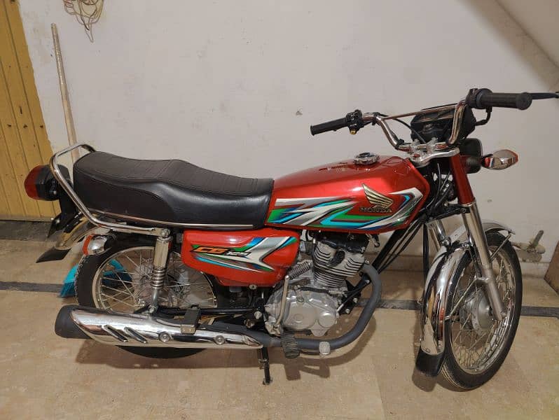 Honda 125   08/2023  RED 2