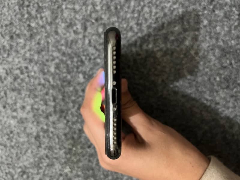 apple iphone x  64gb non pta 5