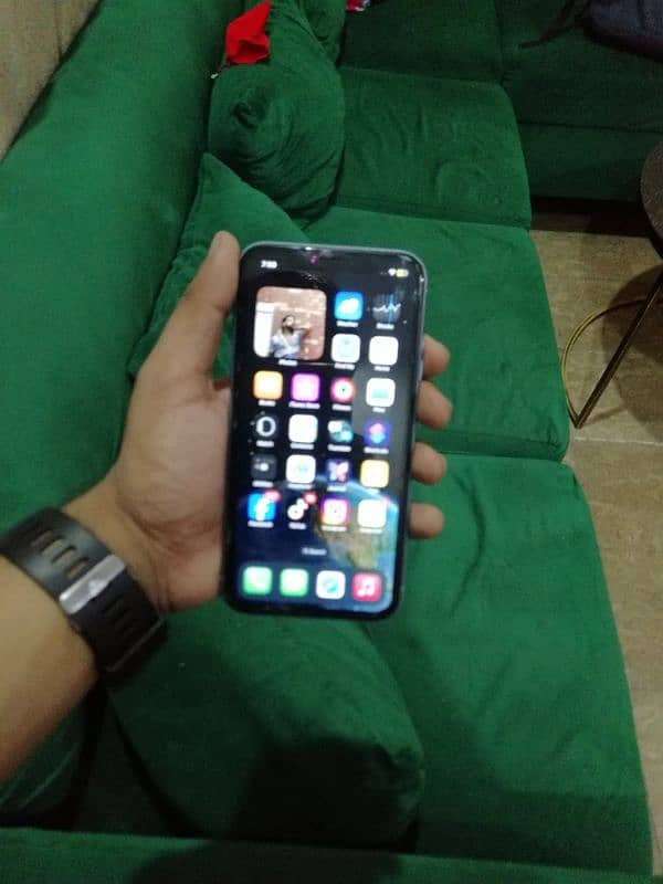 IPhone XR Good Condition 2