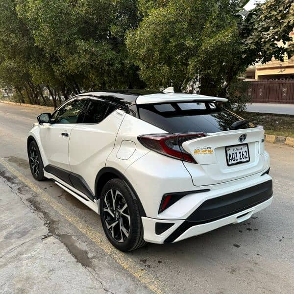 Toyota C-HR 2017 8