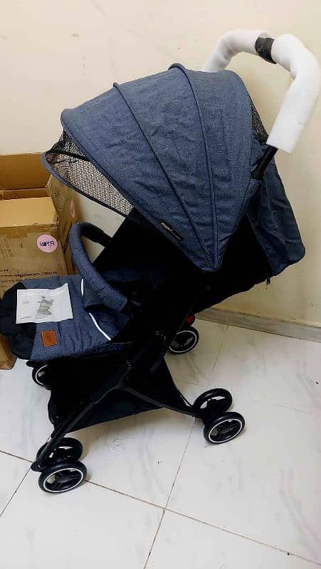 Giggles Nano 3-Fold babay stroller 1