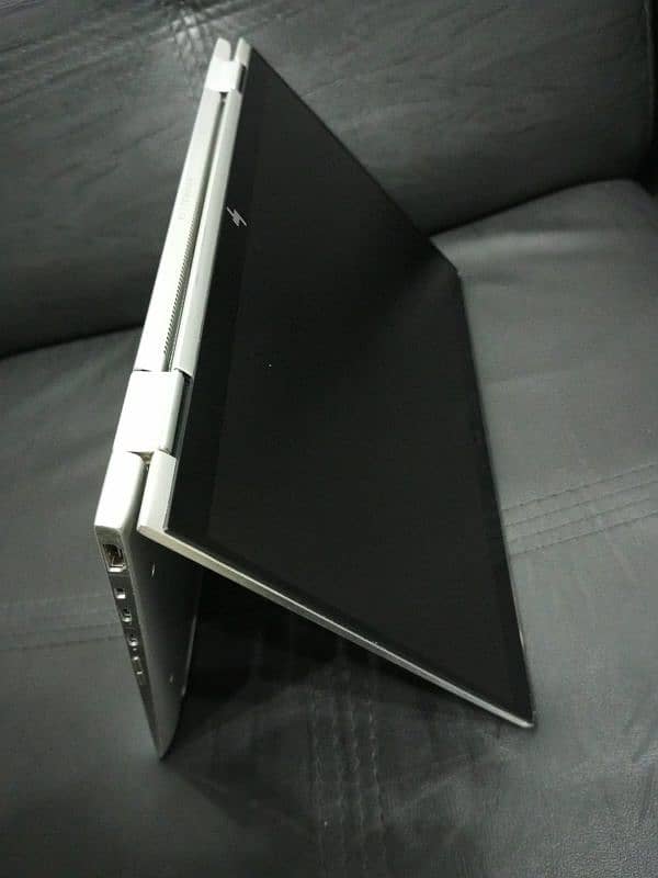 HP 1030 X360 Core i7-8th Generation 0