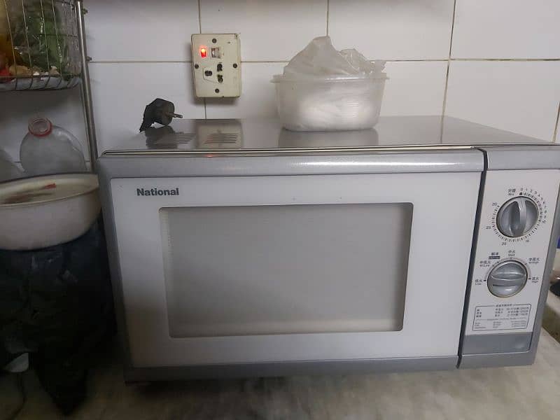 Microwave oven 30 Liters National 4