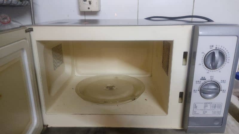 Microwave oven 30 Liters National 5