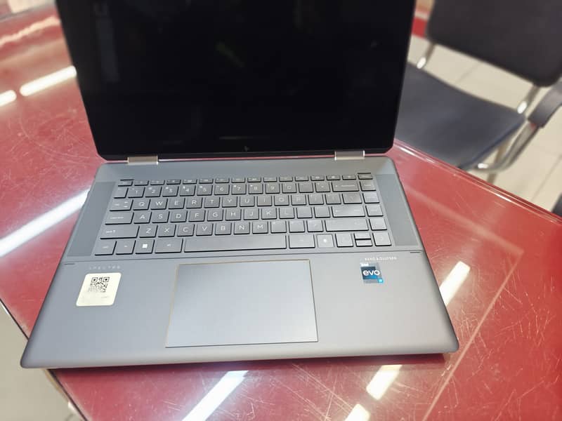 Hp Spectre x360 - TouchScreen (16”) 3