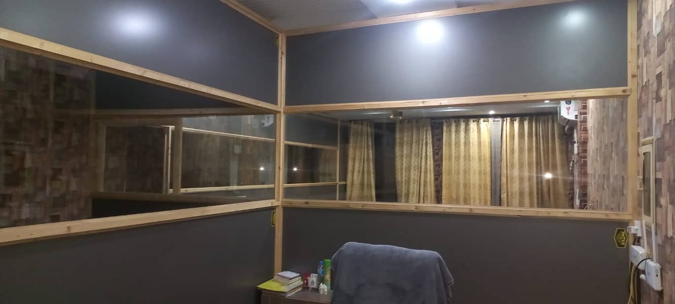 Office Partition for Sale – Excellent Condition 3