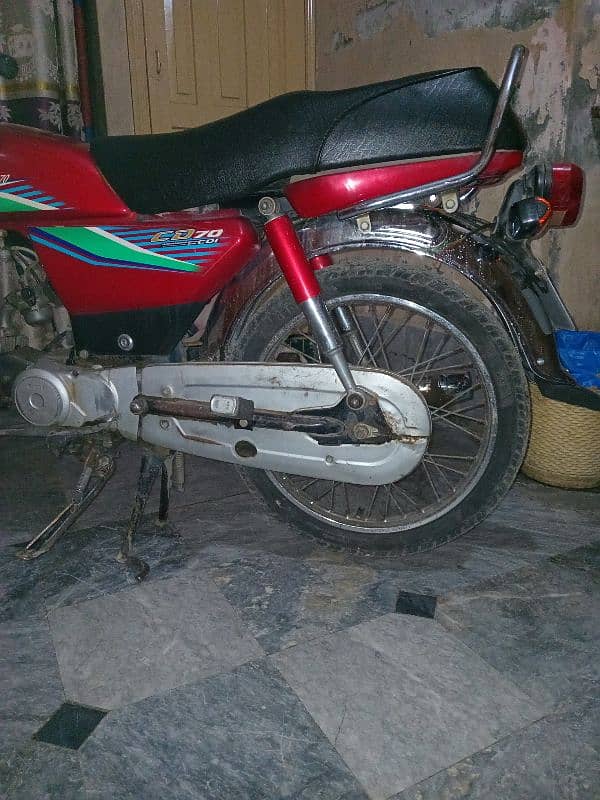 Honda CD 70 4