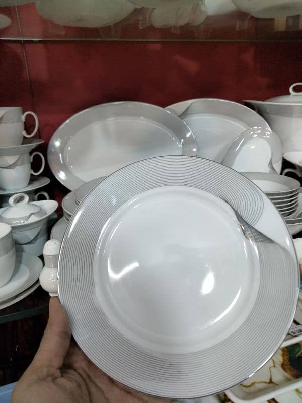 ELEGANCY FINE PORCELAIN DINNER SET 71PCS 0