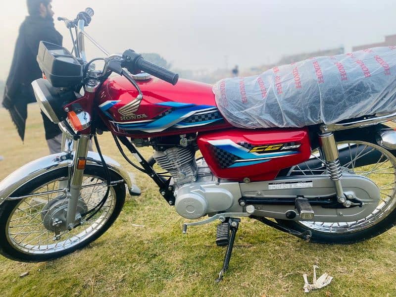 Honda CG125 2024 model new bike 4