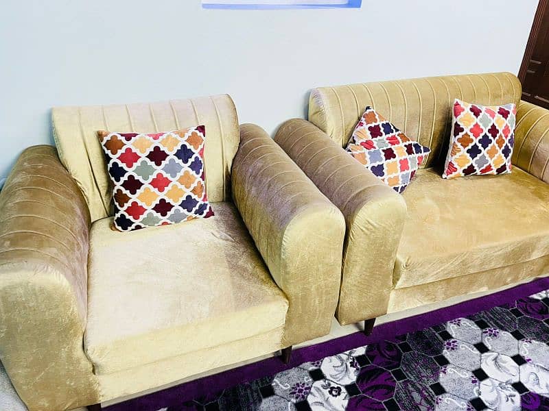 7 seater sofa with tables 1