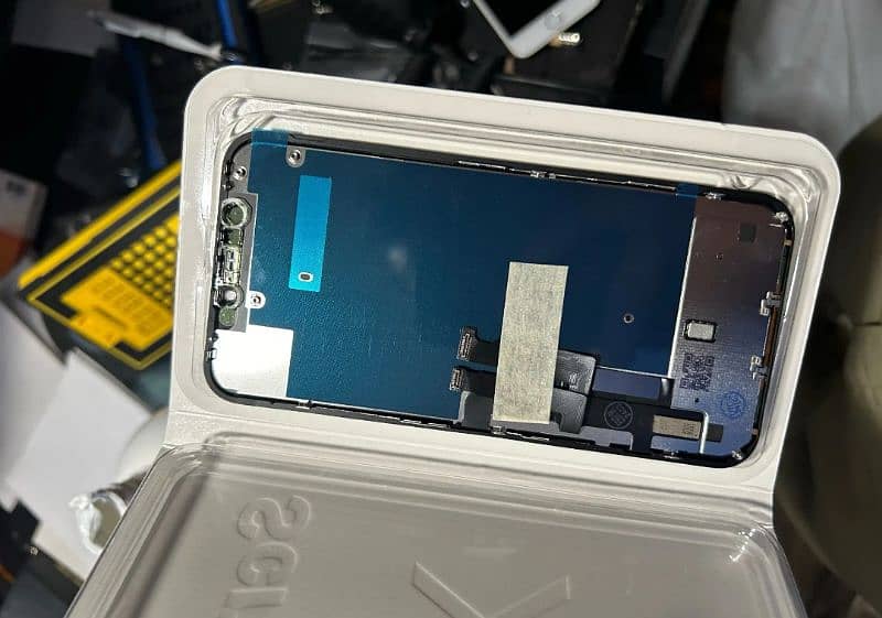 IPHONE XR ORIGINAL PANNEL 1