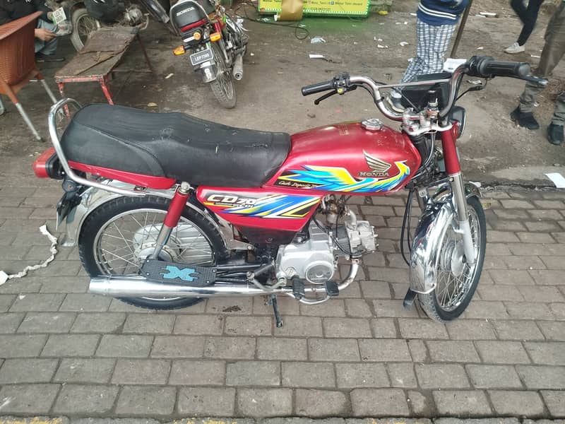 Honda CD 70 2021 6