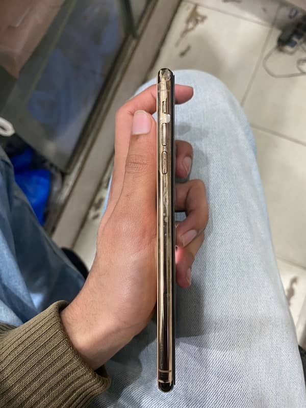 iphone xs max 1