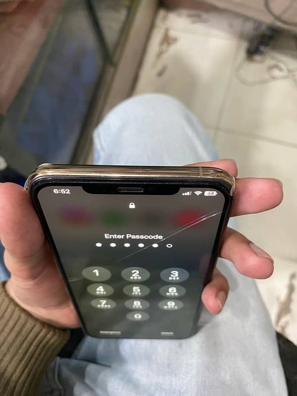 iphone xs max 4