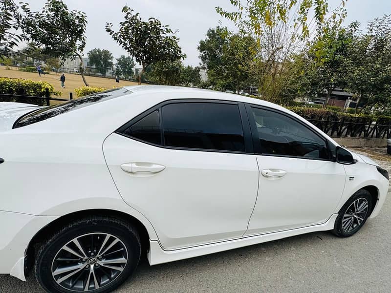 Toyota Corolla Altis 2017 1.6 Automatic 4