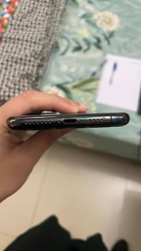 iphone 11 pro max 3