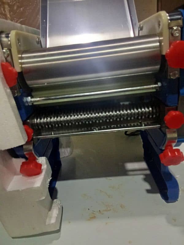 noodle pasta machine brand new 1