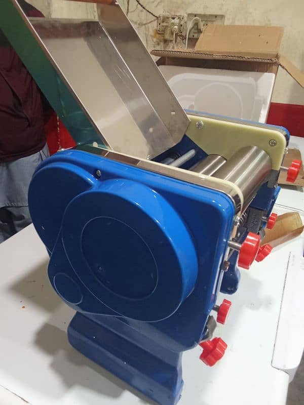 noodle pasta machine brand new 6