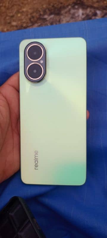 Realme C67 0