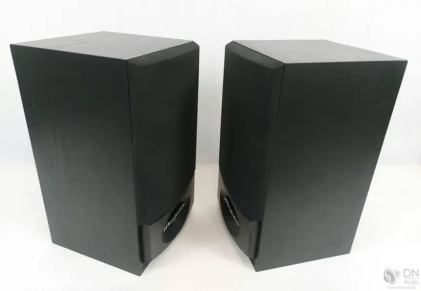 Wharfedale Valdus 200 bookshelf speakers Made in England 1