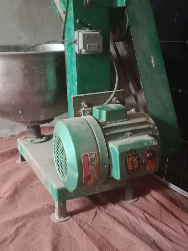 floor mixer (aata gondhny wali machine) 3