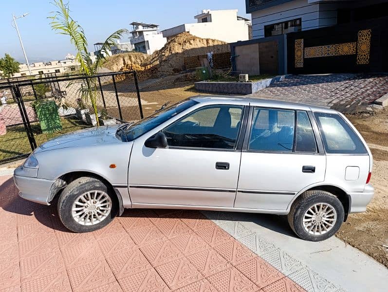 Suzuki Cultus VXL 2004 5