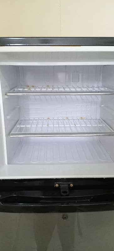 Orient Refrigerator 32ft 1