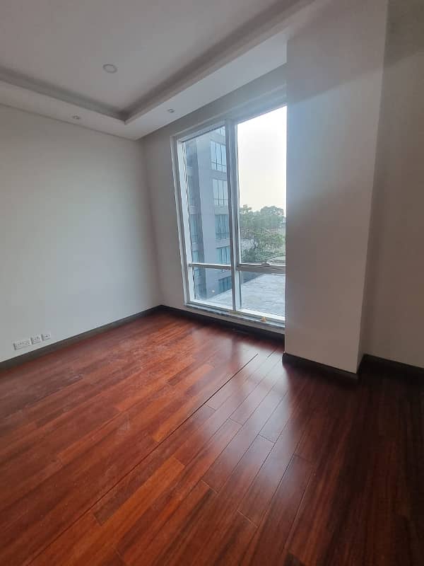 1 Bedroom Apartment For Sale At MM ALAM Road Lahore 6