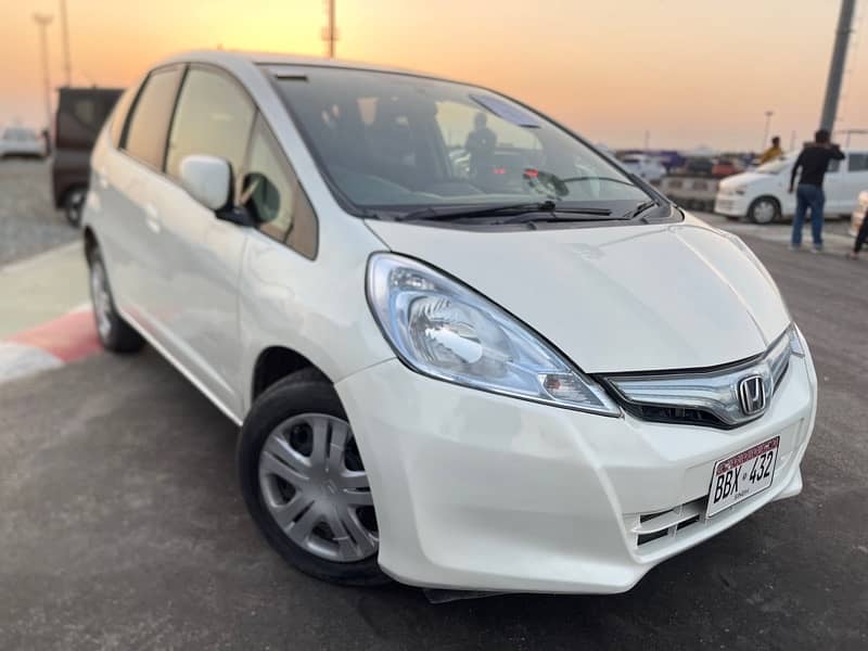 Honda Fit 2011 Reg 2014 Hybrid 1.3 Excellent Condition. 13