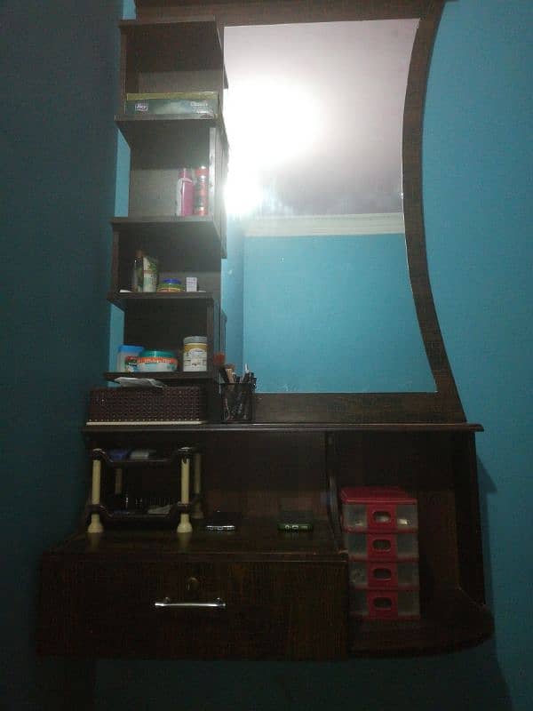 Dressing Table Urgent Sale 1