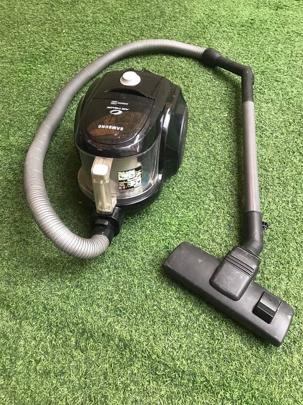 vacuum cleaner 1