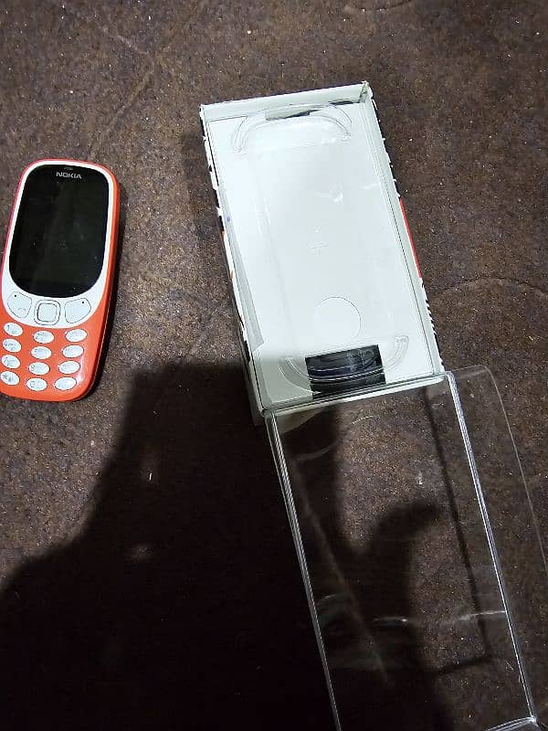 nokia 3310 orignal 10/10 full janiioun origanal lash condition 4 din 4