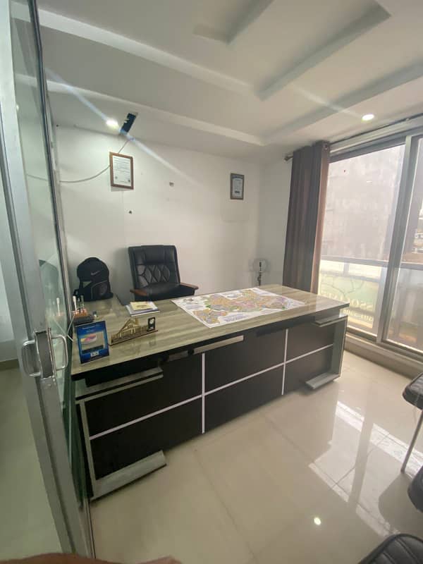 300 Sq/Ft Fully FURNISHED OFFICE Available For RENT In Bahria Town Phase 8 C Junction RWP 1