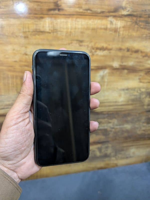 iPhone 11 64GB PTA Approved 4