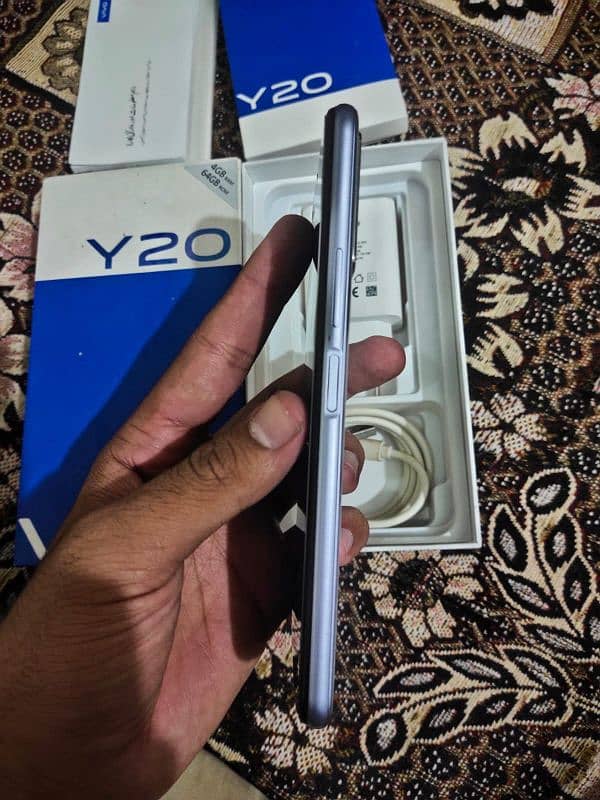 vivo Y20 what's app 03230915322 4