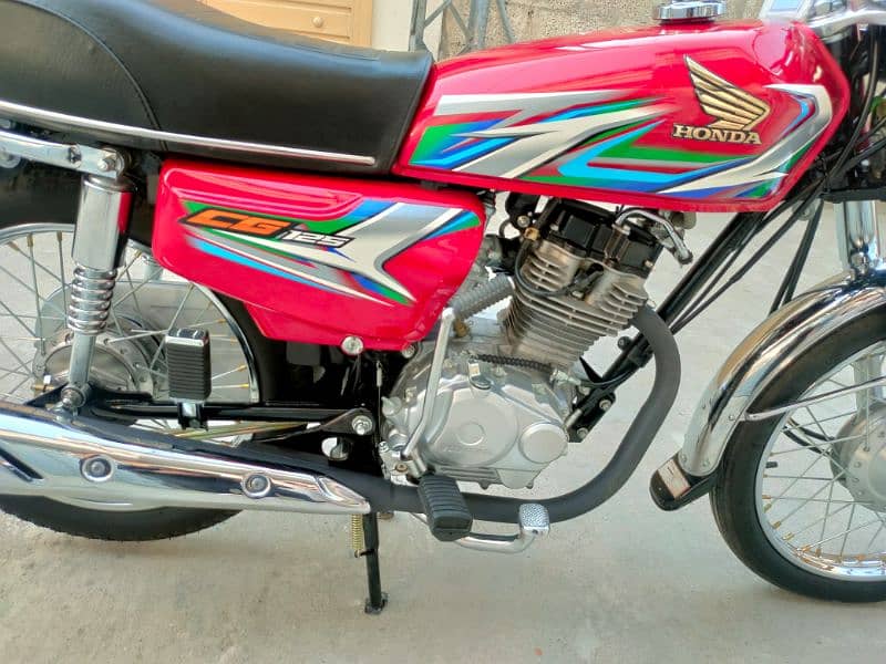 Honda 125. Model 23. Brand New Condition. Islamabad Number 6