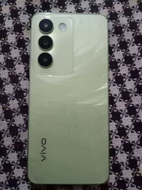 vivo y100 1