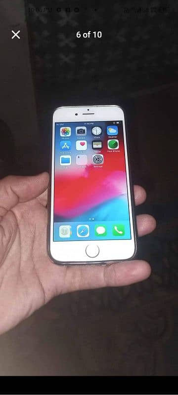 I'm selling my I phone 6 5