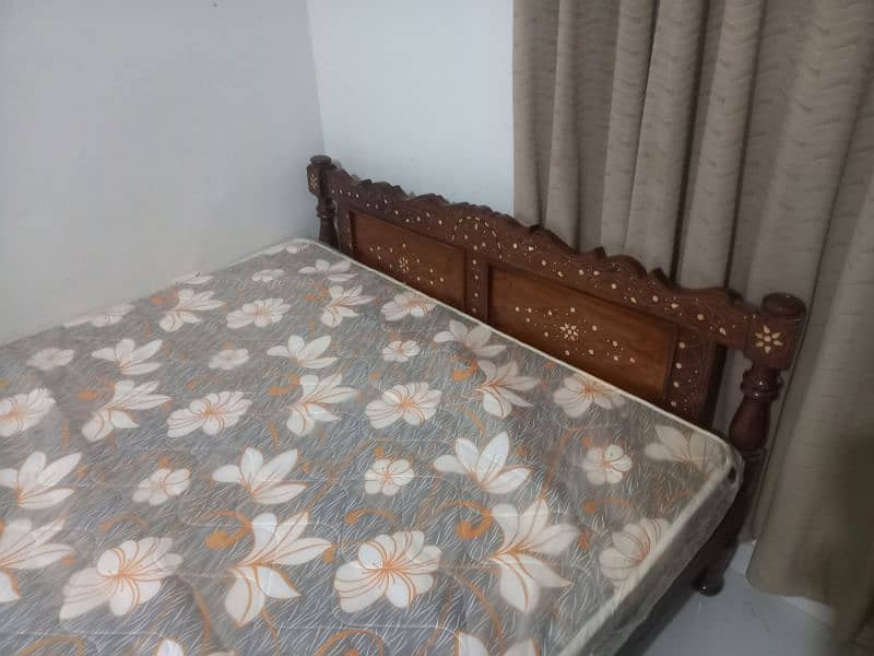 Master bed n Queen bed 7