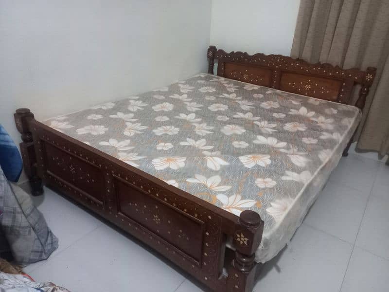 Master bed n Queen bed 8