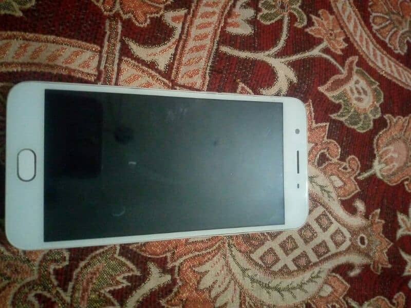 mobile phone oppo f1s 4/64 all OK 6