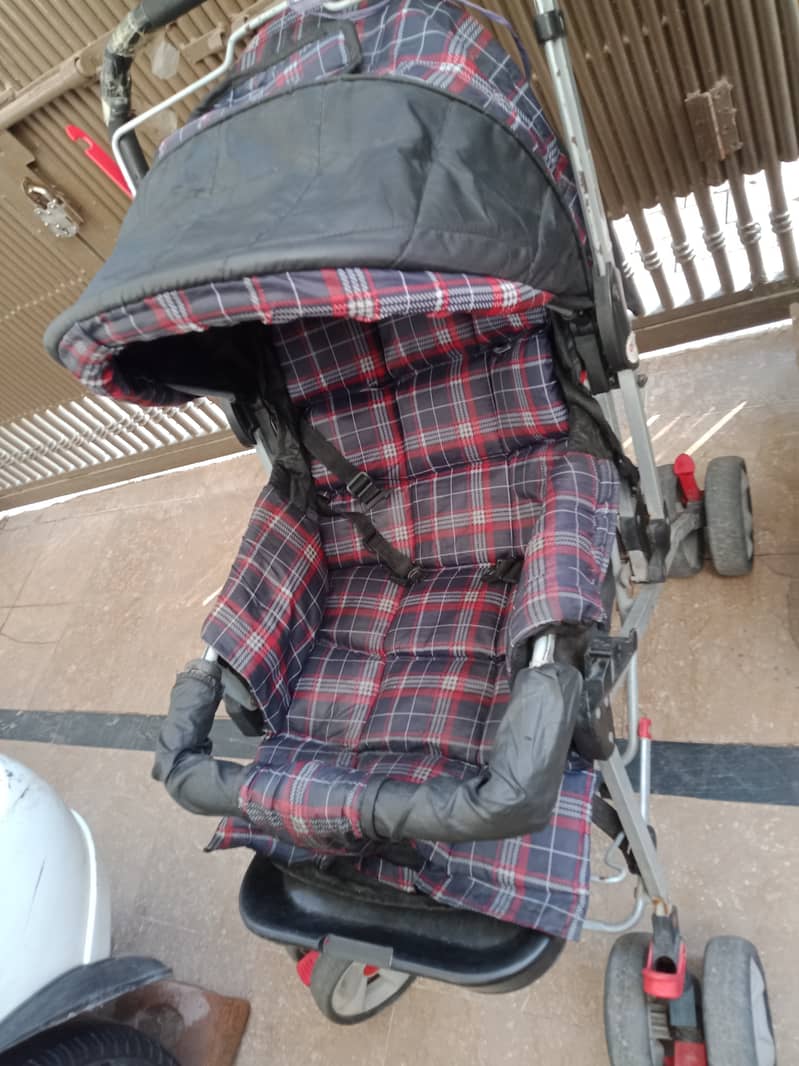 Baby Pram for sale in good condition 1